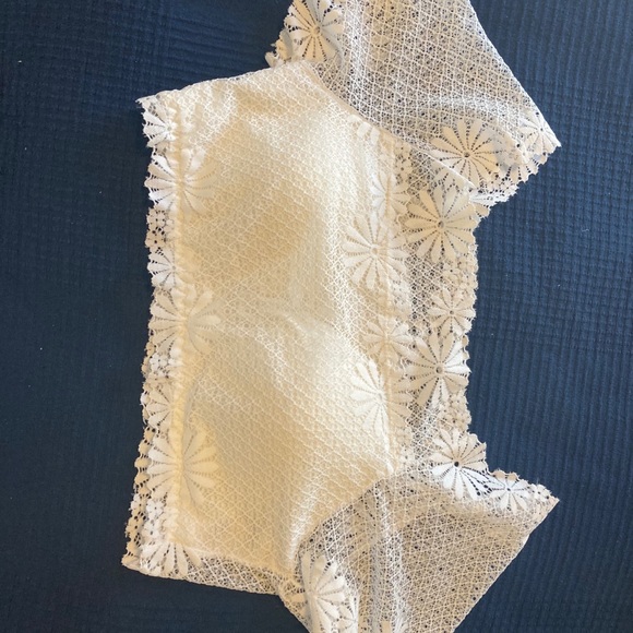 Lacey Crop Top - Picture 4 of 6